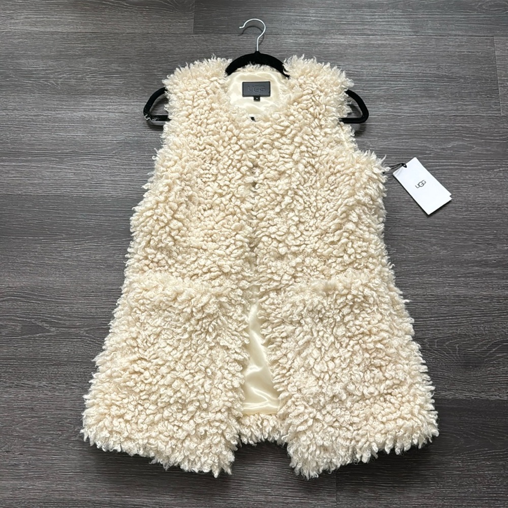 NWT Women’s Ugg Farrah vest size small color-cream